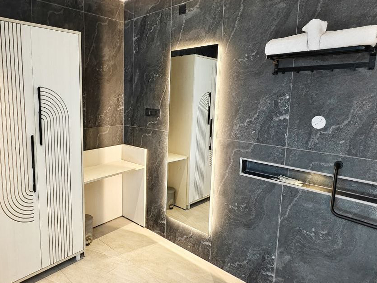 King Suite with Sea View